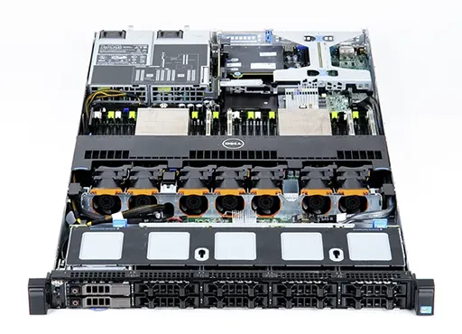 Vue détaillée des composants internes (ventilateurs, dissipateurs thermiques, fond de panier SAS) d'un serveur Dell PowerEdge R620 ouvert, illustrant une intervention physique complexe pour une récupération de données RAID.